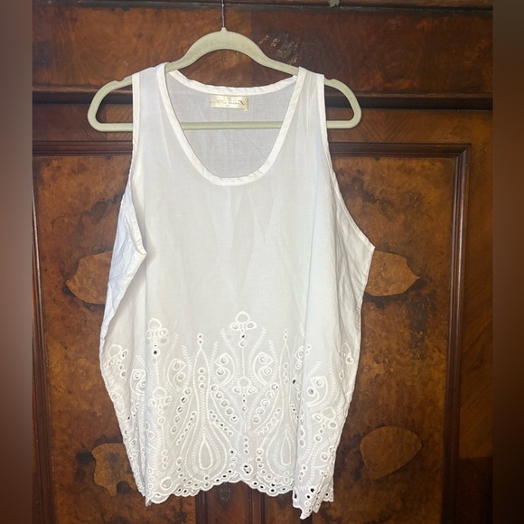 EUC Natalie Martin- Elegant White Embroidered Eyelet Cotton Tank. Size XL - Picture 1 of 7